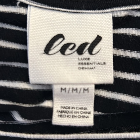 Led Black & White Striped Long Sleeve Flowy Top Size Medium - Picture 6 of 7